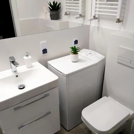 Ikar Z Widokiem Na Morze W Kompleksie Platinium Rewal