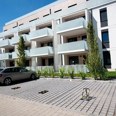 Ikar Z Widokiem Na Morze W Kompleksie Platinium