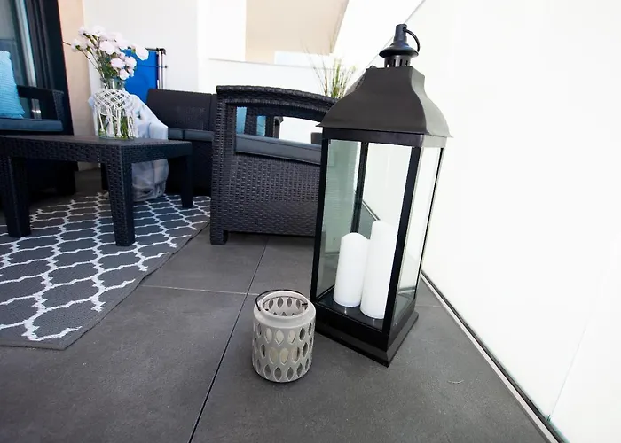 Ikar Z Widokiem Na Morze W Kompleksie Platinium Apartman